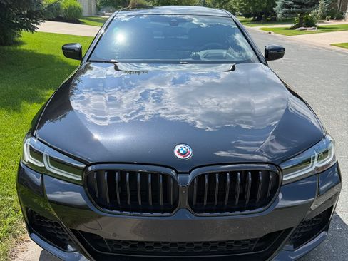 Used 2023 BMW M550i xDrive w/ Dynamic Handling Package AWD/4WD image 4