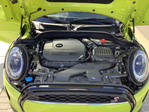 Used 2023 MINI Cooper S w/ Signature Upholstery Package image 11