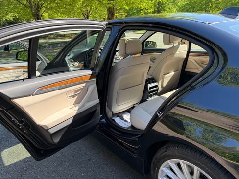 Used 2013 BMW 535i xDrive Sedan AWD/4WD image 14