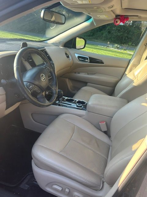 Used 2016 Nissan Pathfinder Platinum AWD/4WD image 15