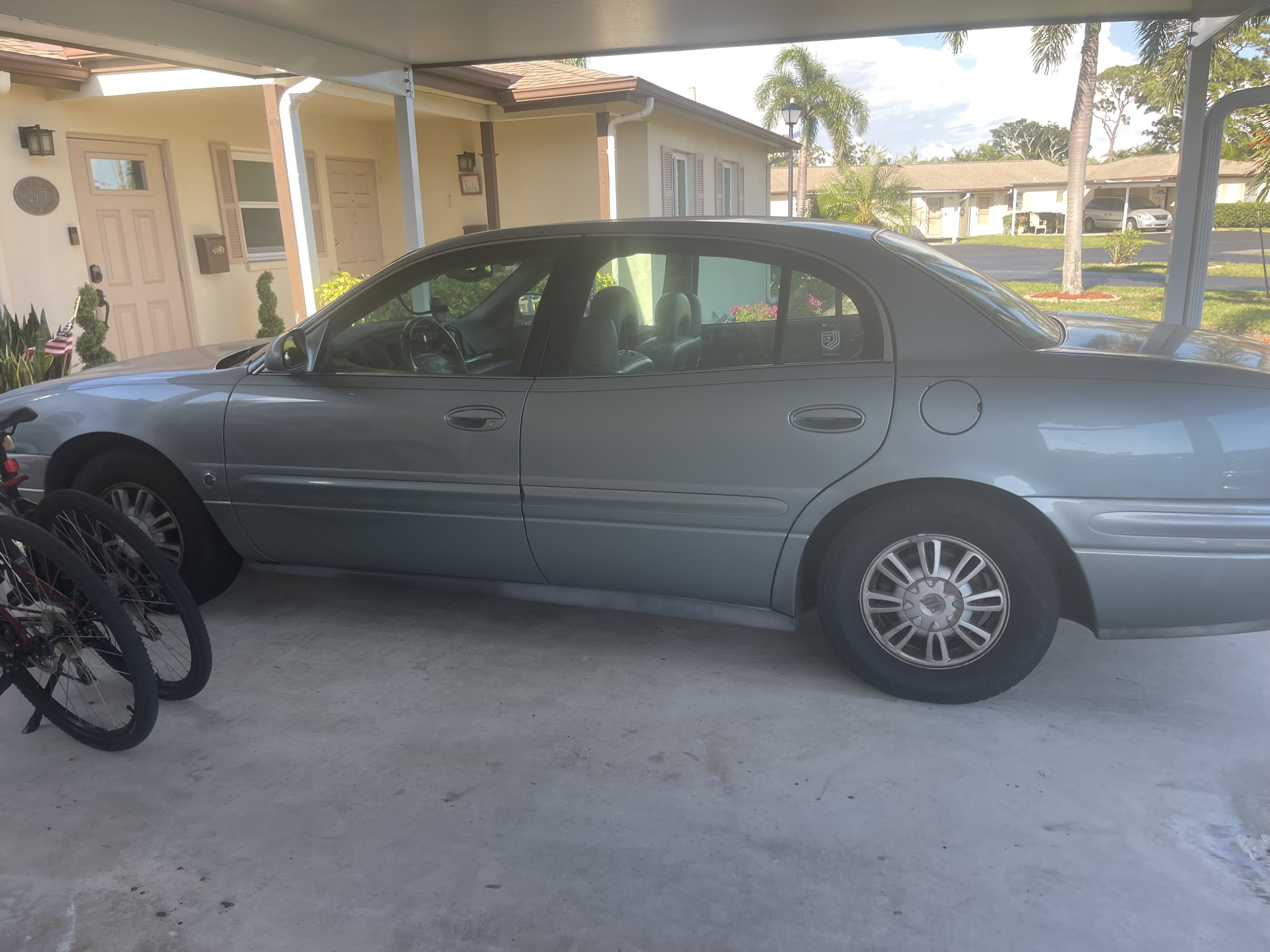 Used 2003 Buick Le Sabre Limited FWD image 1