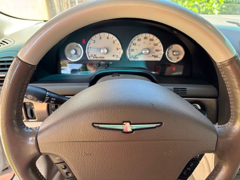 Used 2005 Ford Thunderbird 50th Anniversary image 17