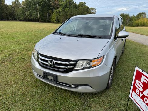 Used 2014 Honda Odyssey EX image 11