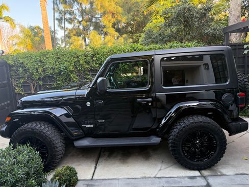 Used 2021 Jeep Wrangler Sport image 19