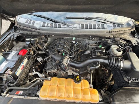 Used 2015 Ford F150 XLT w/ Equipment Group 302A Luxury image 19