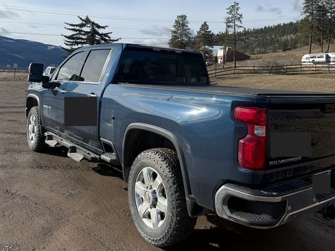 Used 2023 Chevrolet Silverado 2500 LTZ w/ LTZ Convenience Package image 4