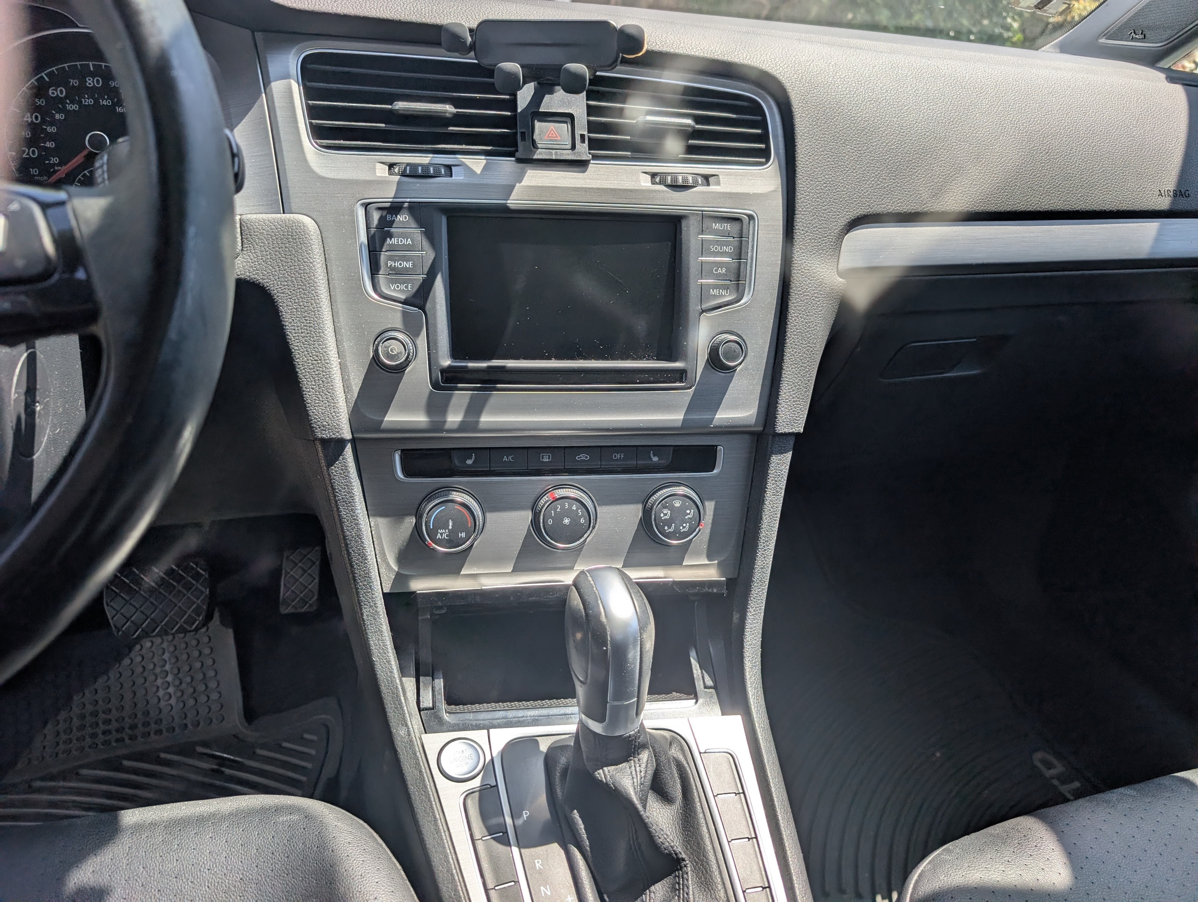 Used 2017 Volkswagen Golf SE FWD image 5
