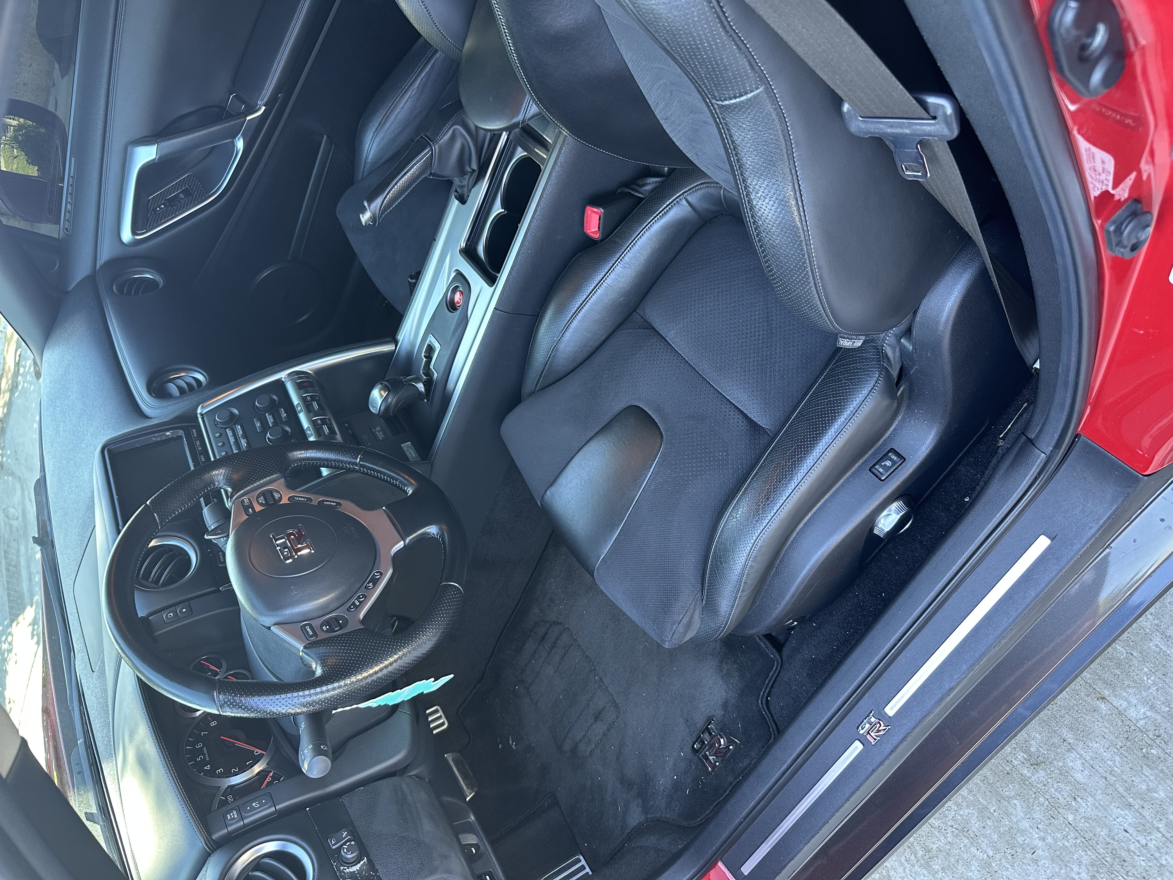 Used 2010 Nissan GT-R Premium AWD/4WD image 16