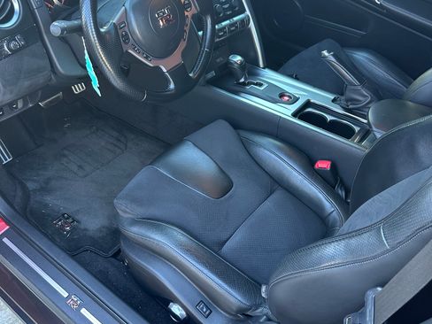 Used 2010 Nissan GT-R Premium AWD/4WD image 16