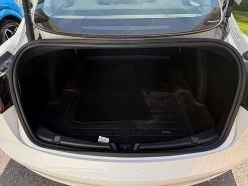 Used 2022 Tesla Model 3 Long Range AWD/4WD image 11