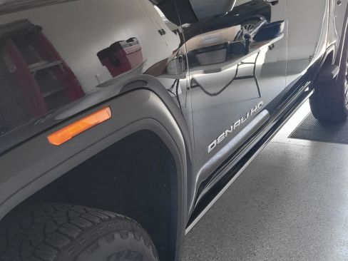Used 2024 GMC Sierra 2500 Denali Ultimate AWD/4WD image 4