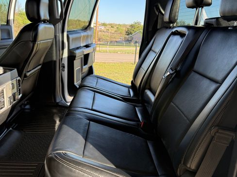 Used 2019 Ford F250 Lariat w/ Chrome Package image 20