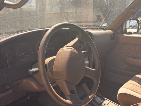 Used 1994 Toyota 4Runner SR5 AWD/4WD image 10