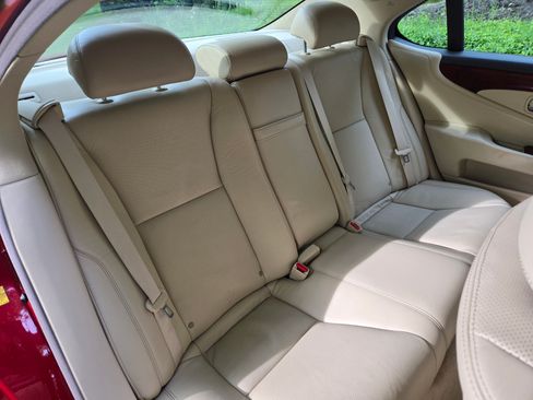 Used 2010 Lexus LS 460 RWD image 17