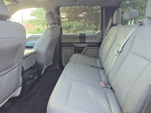 Used 2016 Ford F150 XLT image 8