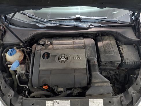 Used 2012 Volkswagen Golf 4-Door image 21
