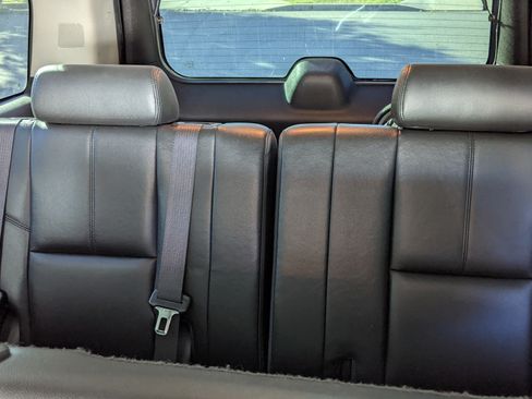 Used 2012 Chevrolet Suburban LT w/ All-Star Edition image 31