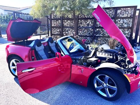 Used 2008 Pontiac Solstice Convertible RWD image 14