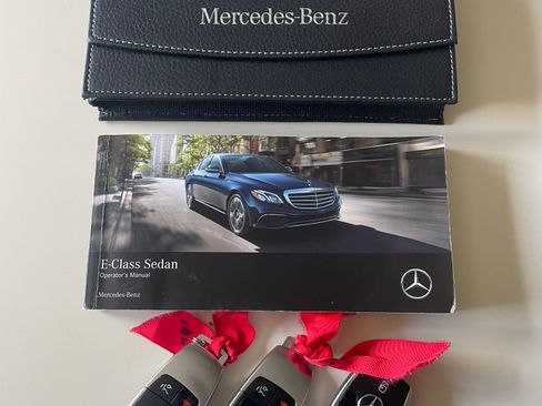 Used 2018 Mercedes-Benz E 300 4MATIC image 25