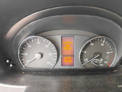 Used 2016 Mercedes-Benz Sprinter 2500 image 11