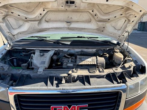 Used 2017 GMC Savana 2500 Van 3D image 18