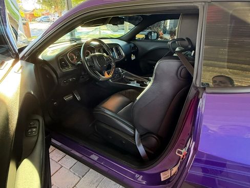 Used 2016 Dodge Challenger SRT Hellcat RWD image 10