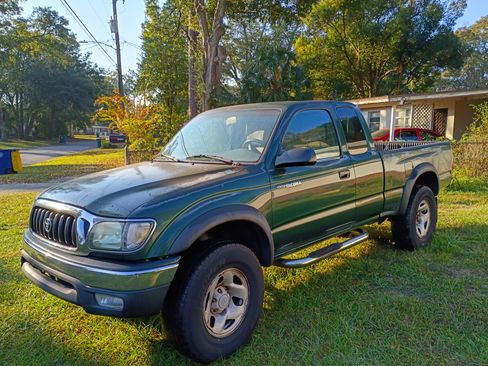 Used 2002 Toyota Tacoma PreRunner image 1