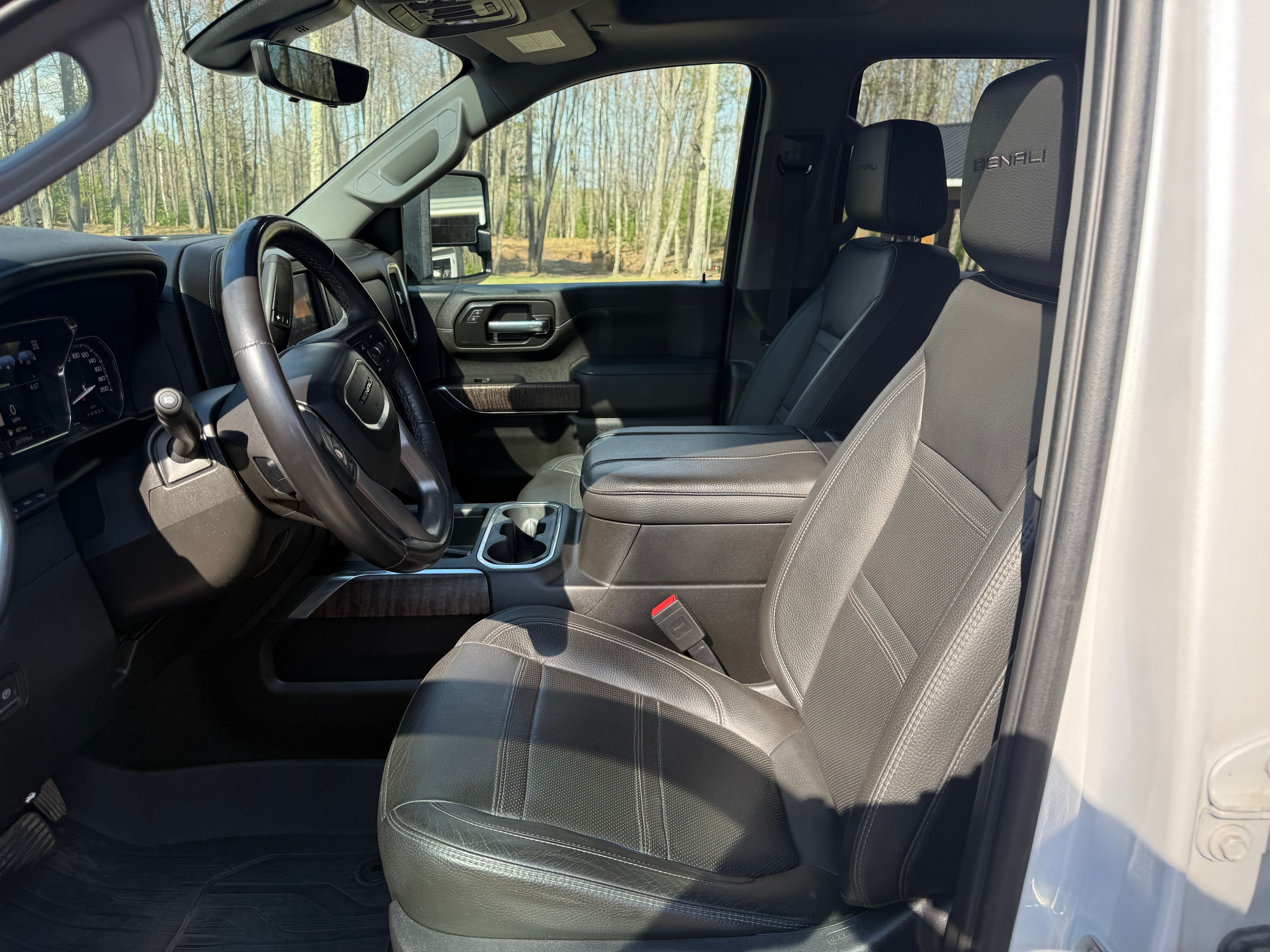 Used 2023 GMC Sierra 3500 Denali w/ Denali Ultimate Package AWD/4WD image 9