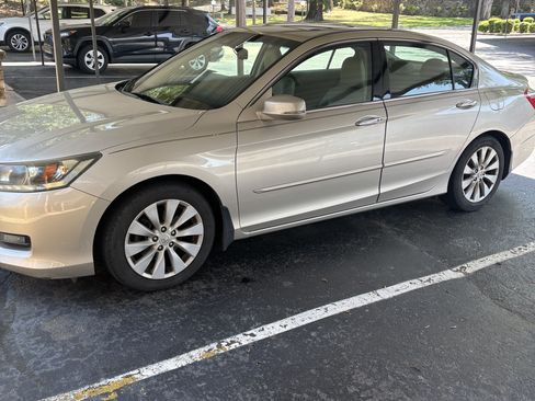 Used 2015 Honda Accord EX-L image 1