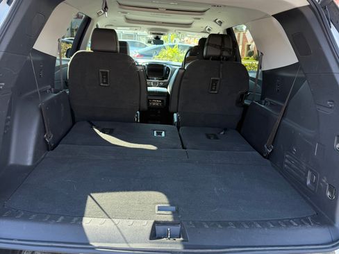 Used 2021 Chevrolet Traverse Premier w/ Redline Edition image 25