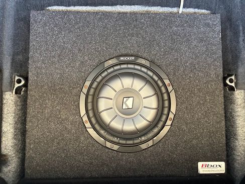 Used 1999 Chevrolet Corvette Convertible w/ Memory Pkg RWD image 19