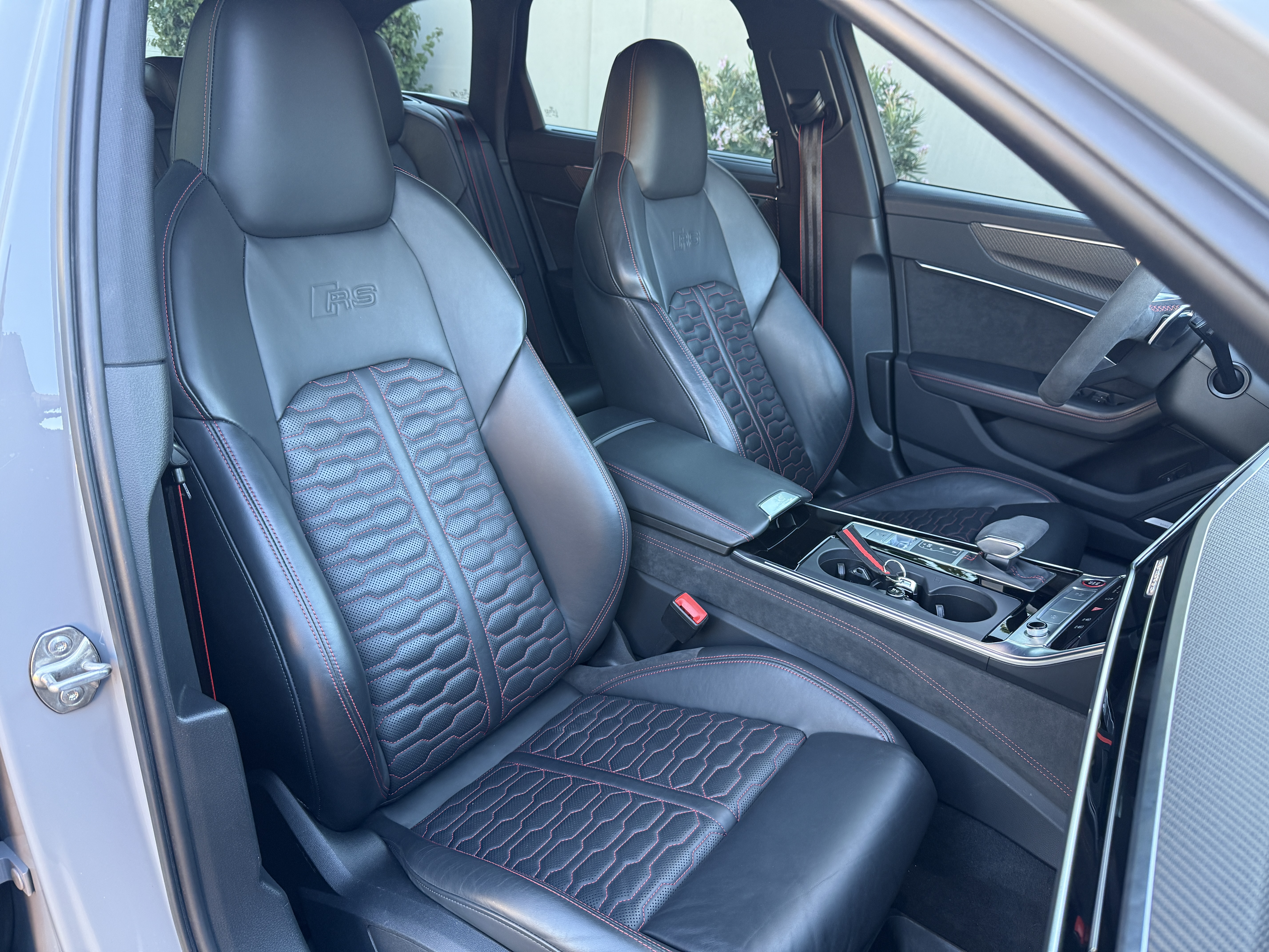 Used 2021 Audi RS 6 AWD/4WD image 16