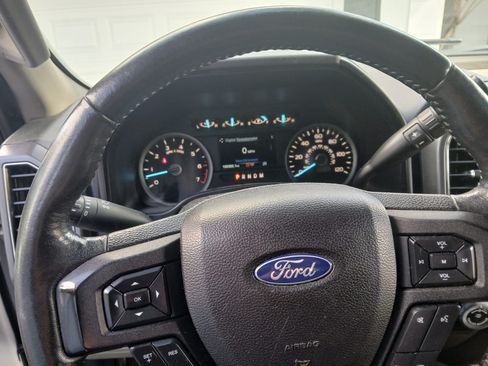 Used 2019 Ford F150 XLT w/ Equipment Group 302A Luxury image 6