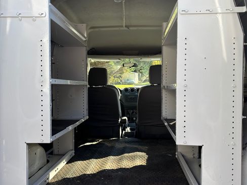 Used 2010 Ford Transit Connect XL image 6