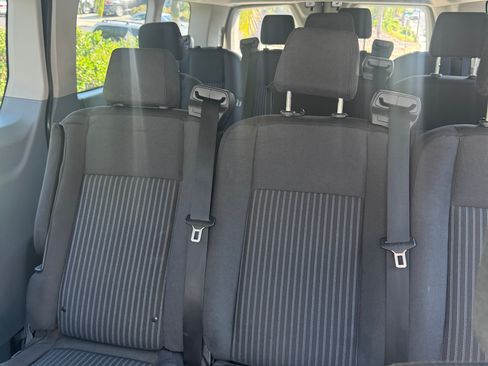 Used 2018 Ford Transit 350 XLT image 4