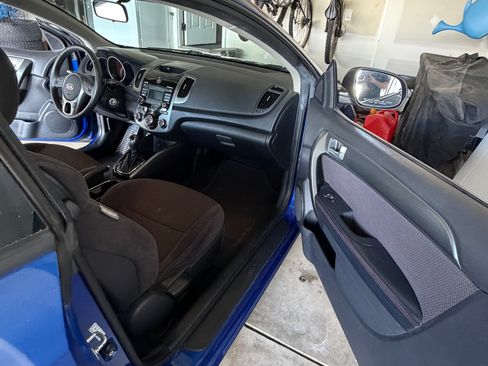 Used 2012 Kia Forte Koup SX FWD image 10