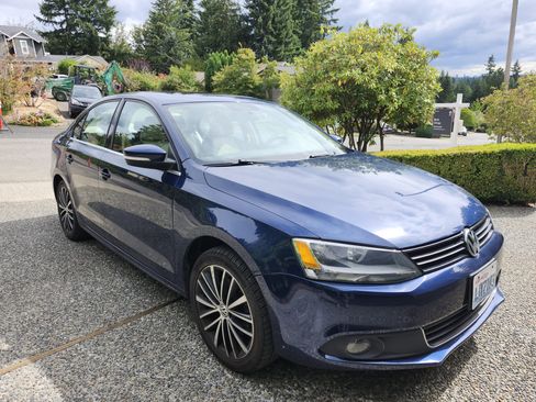 Used 2012 Volkswagen Jetta SEL FWD image 14