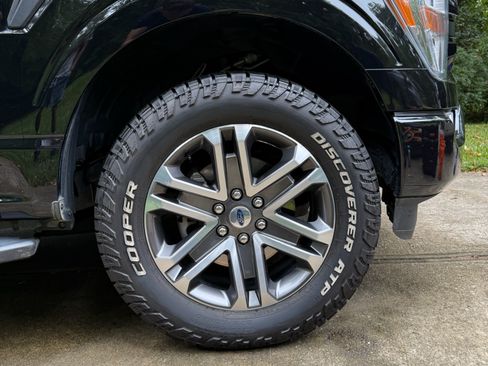 Used 2022 Ford F150 XL w/ STX Appearance Package image 4