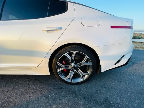 Used 2020 Kia Stinger GT image 10