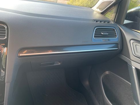 Used 2019 Volkswagen Golf 4-Door image 22