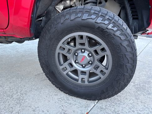 Used 2021 Toyota Tacoma 4x4 Double Cab image 5