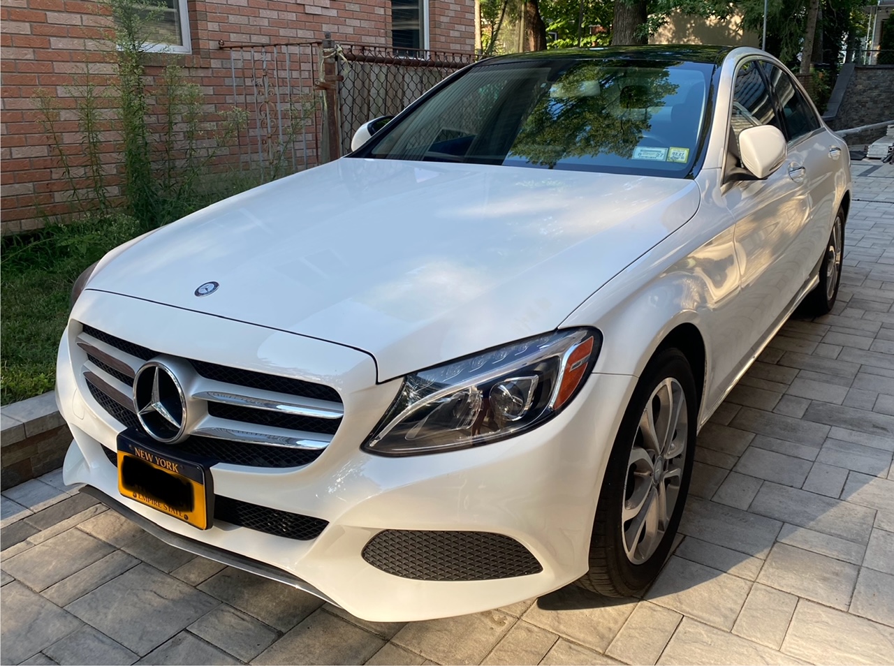 Used 2015 Mercedes-Benz C 300 4MATIC Sedan image 1