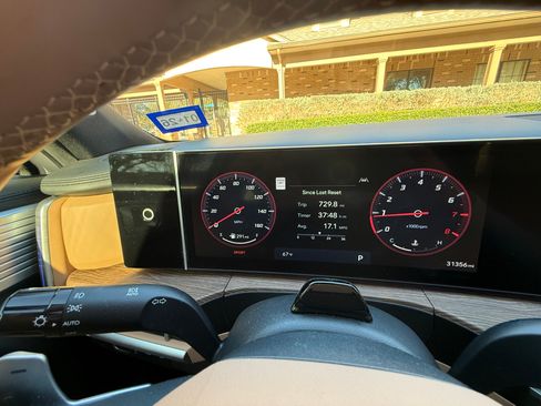 Used 2024 Hyundai Santa Fe Limited image 12