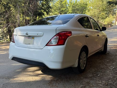 Used 2017 Nissan Versa S FWD image 8
