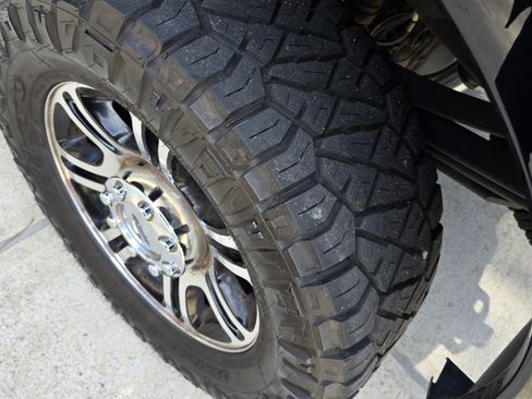 Used 2016 Ford F350 Platinum w/ FX4 Off-Road Package image 13