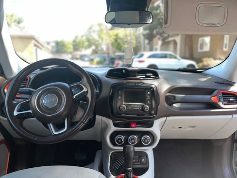 Used 2016 Jeep Renegade Latitude w/ Safety & Security Group image 5