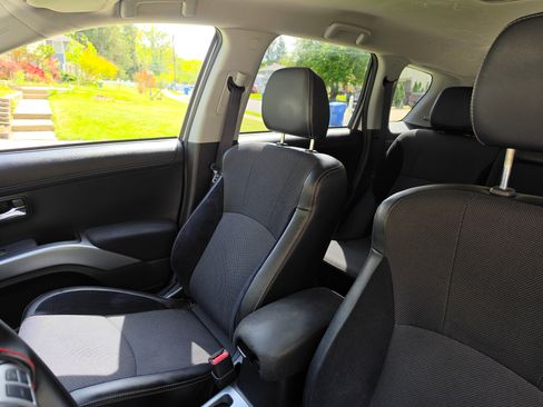 Used 2011 Mitsubishi Outlander GT AWD/4WD image 24