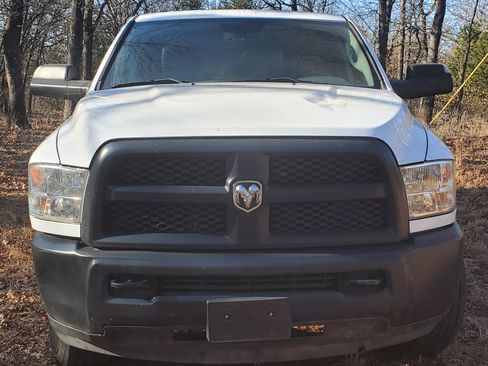 Used 2018 RAM 2500 Tradesman image 2