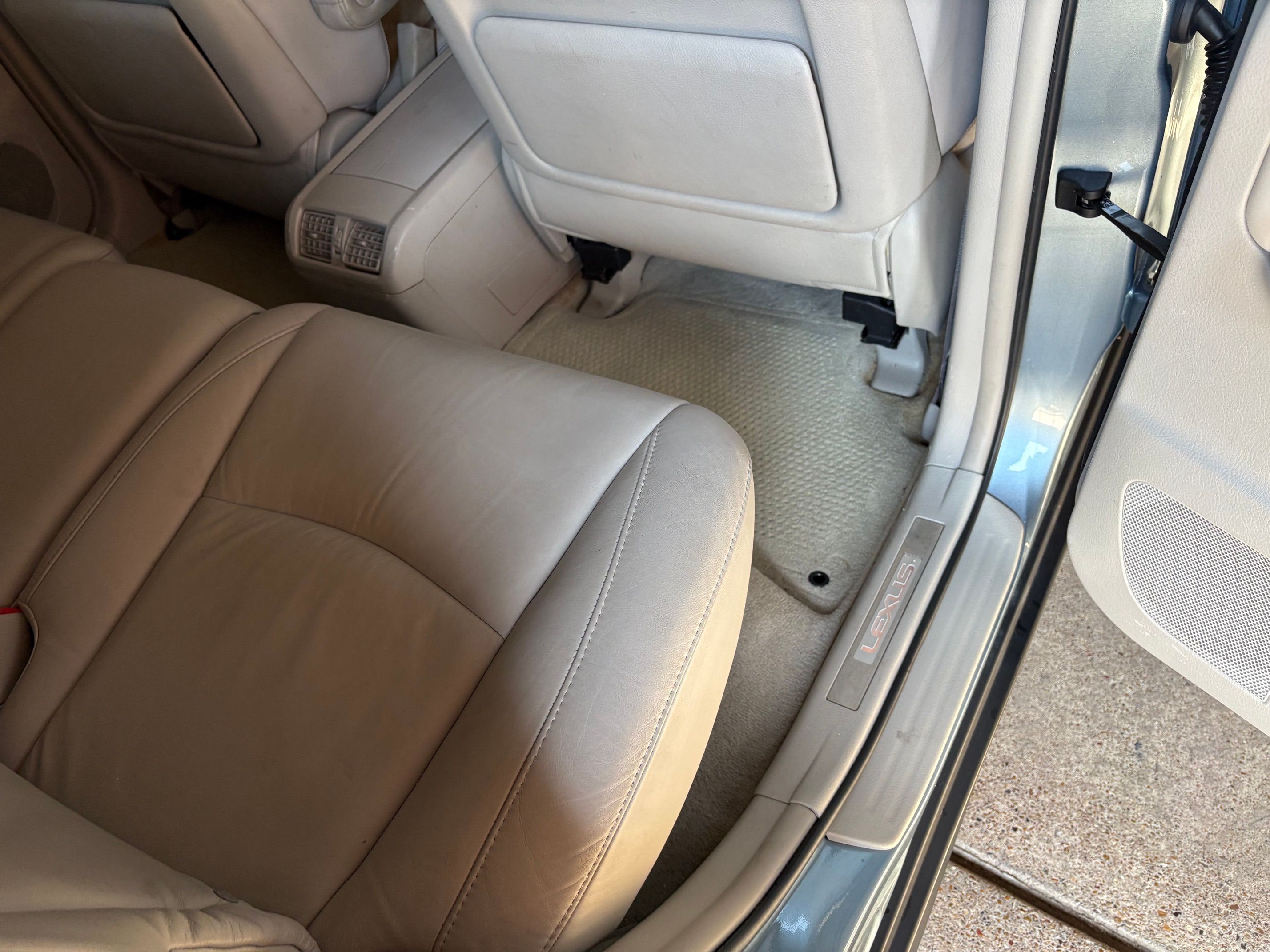 Used 2006 Lexus RX 330 FWD image 19
