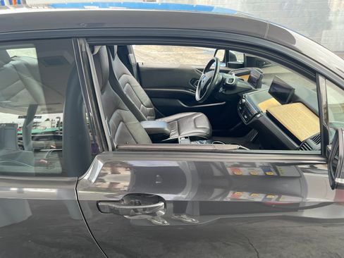 Used 2014 BMW i3 w/ Range Extender image 8